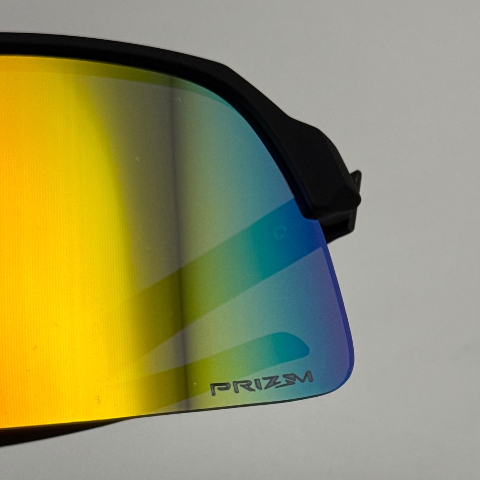 عینک آفتابی اسپرت اوکلی OAKLEY مدل SUTRO فریم مشکی عدسی آتیشی