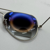 عینک ریبن خلبانی شیشه سنگ آبی هایلایت فریم نقره ای به همراه پک کامل ریبن کد Rayban RB 3025