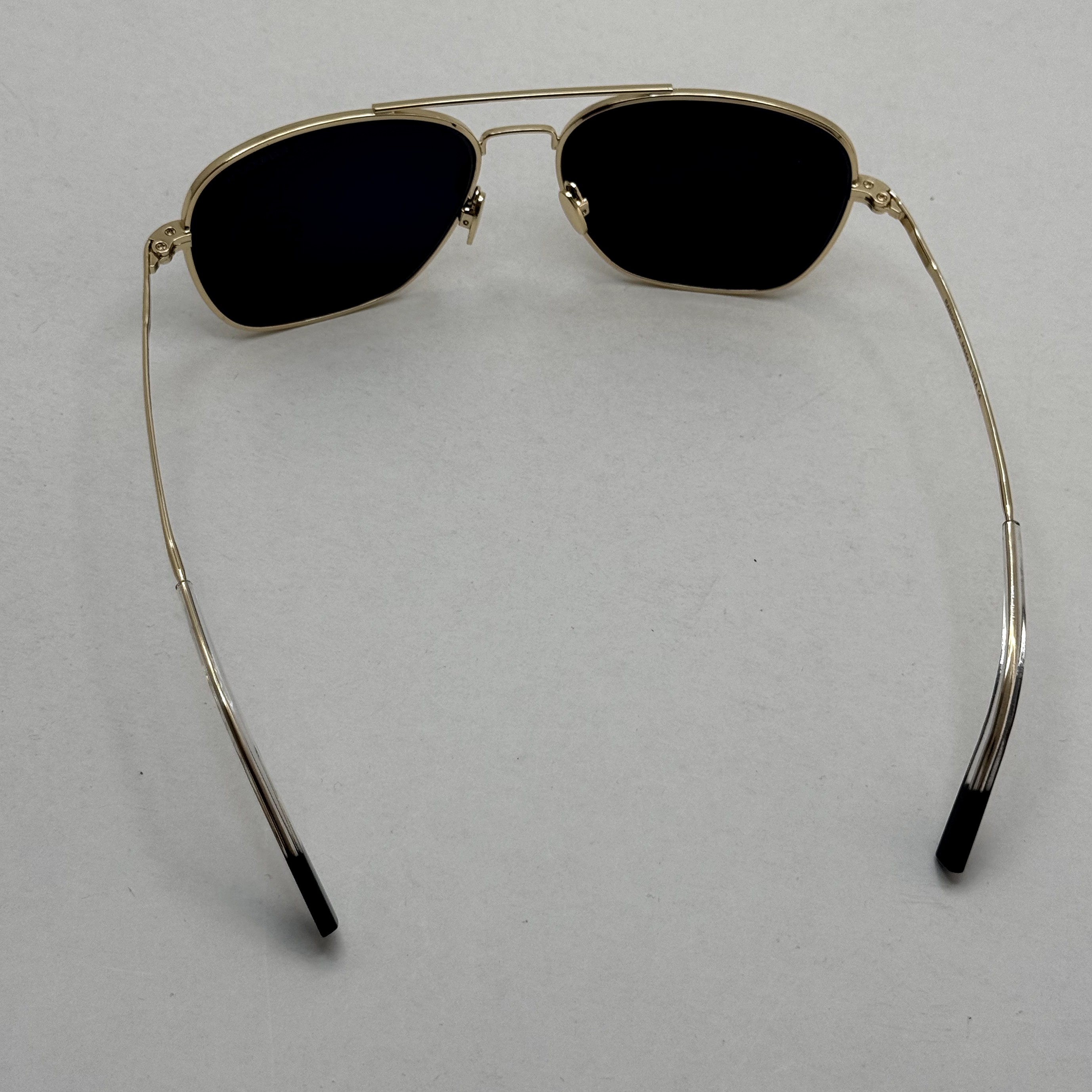 عینک آفتابی خلبانی رندولف شیشه سنگ آنتی رفلکس مشکی فریم طلایی فول پک RANDOLPH AVIATOR RE 58 24K GOLD