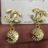 گوشواره طرح برند شنل Chanel نقره ای و طلایی تنوع طرح رنگ کاملا ثابت کد bn (پس کرایه)