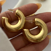 گوشواره استیل زنانه طرح مینیمال نیم حلقه تنوع طرح رنگ ثابت و ضد حساسیت کد tj (پس کرایه)