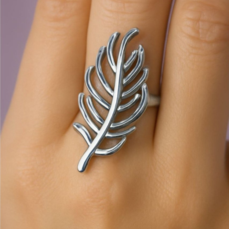 انگشتر استیل زنانه طرح گل طلایی درشت تنوع طرح freesize رنگ ثابت کد bn (پس کرایه)