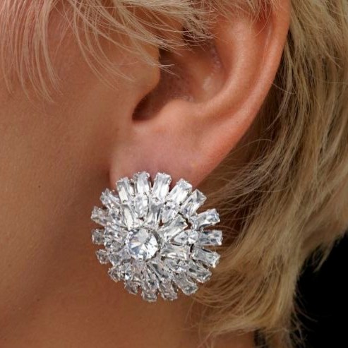 گوشواره جواهری طرح گل در تنوع طرح رنگ کاملا ثابت کد bn (پس کرایه)