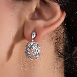 نیم ست گردنبند و گوشواره طرح جواهری طرح آبشاری نگین رنگ ثابت کدMP (پس کرایه)