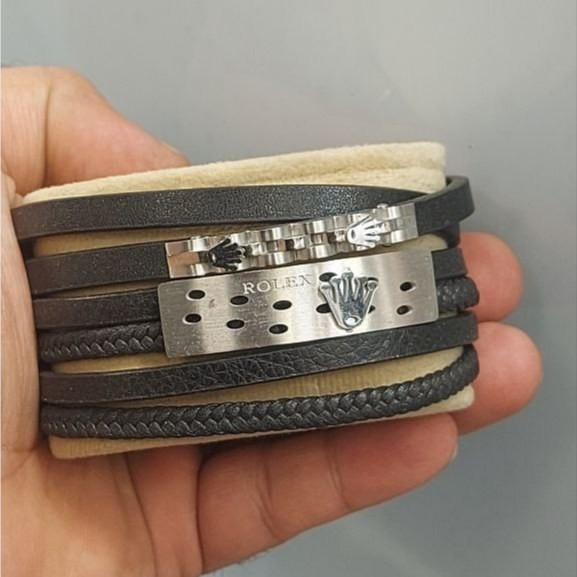 دستبند چرمی قفل و پلاک استیل مردانه کارتیر Cartier کیفیت چرم عالی تنوع طرح رنگ ثابت کد bn (پس کرایه)