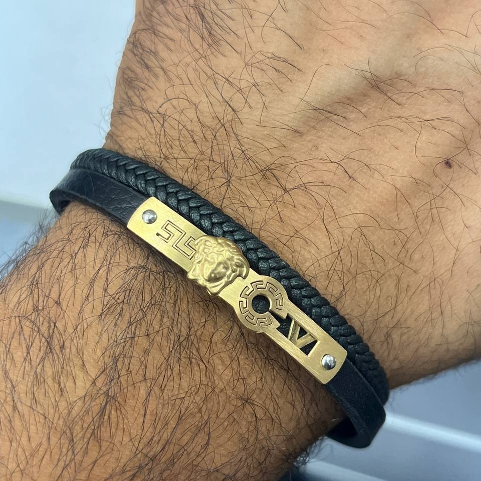 دستبند چرمی قفل و پلاک استیل مردانه کارتیر Cartier قهوه ای کیفیت چرم عالی تنوع طرح رنگ ثابت کدbn (پس کرایه)