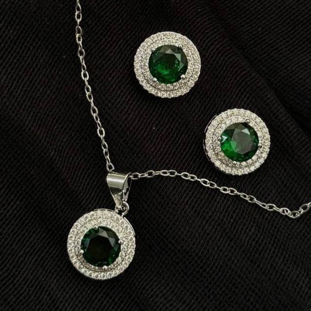 نیم ست گردنبند و گوشواره طرح جواهری زنانه طرح نگین بیضی تنوع طرح رنگ ثابت کد sm