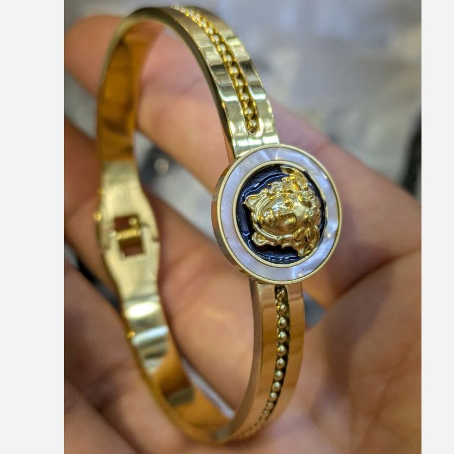 دستبند النگویی و بنگل استیل زنانه طرح فنری بی نهایت تنوع طرح رنگ ثابت کد sh