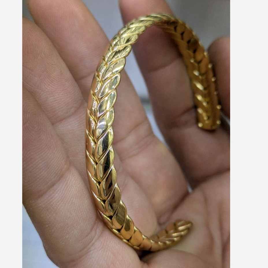 دستبند النگویی و بنگل استیل زنانه طرح ورساچ versace تنوع طرح رنگ ثابت کد sh