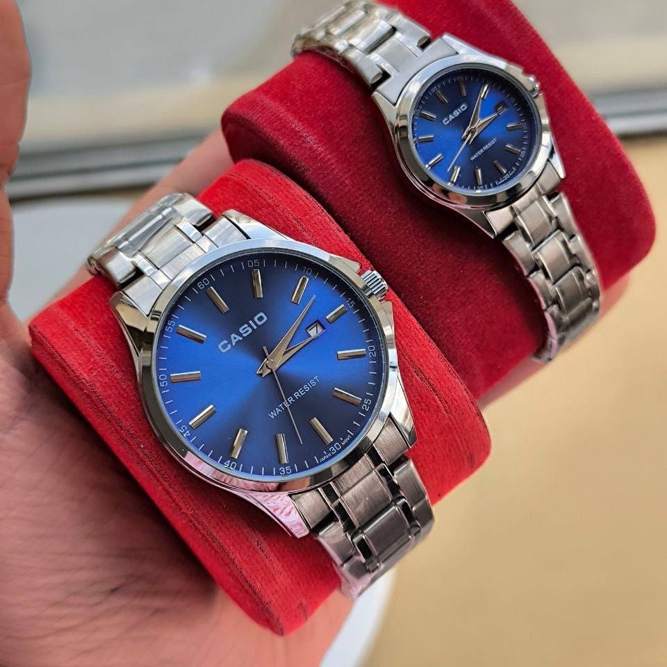 ست ساعت مچی زنانه و مردانه قیمت ست کاسیو استیل تاریخدار موتور ژاپن مارک معروف CASIO نمونه درجه یک ارسال رایگان