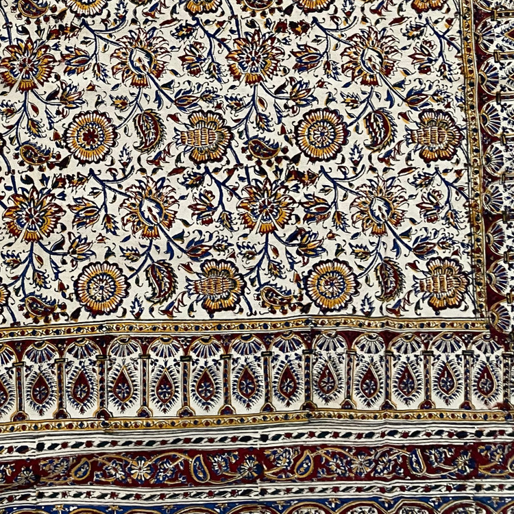 رومیزی6 نفره یا سفره قلمکار 8 نفره اعلا طرح ارغوان