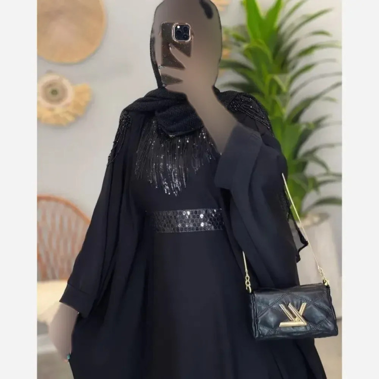 عبایی زنانه مدل مه لقا جنس الیزه مشکی فری سایز 38 تا 52