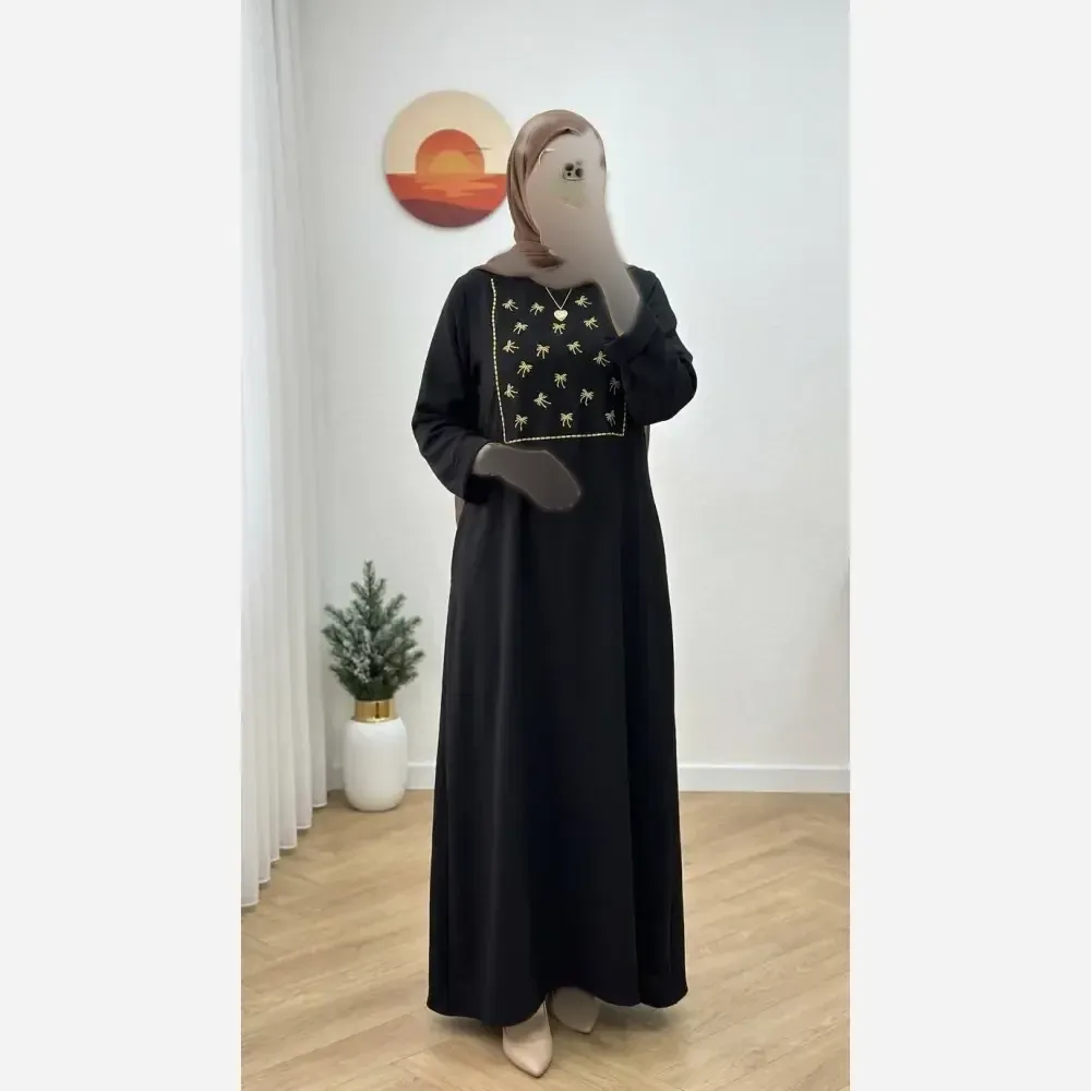 کفتان زنانه گلدوزی شده جنس شانتون رنگ مشکی فری سایز (3)