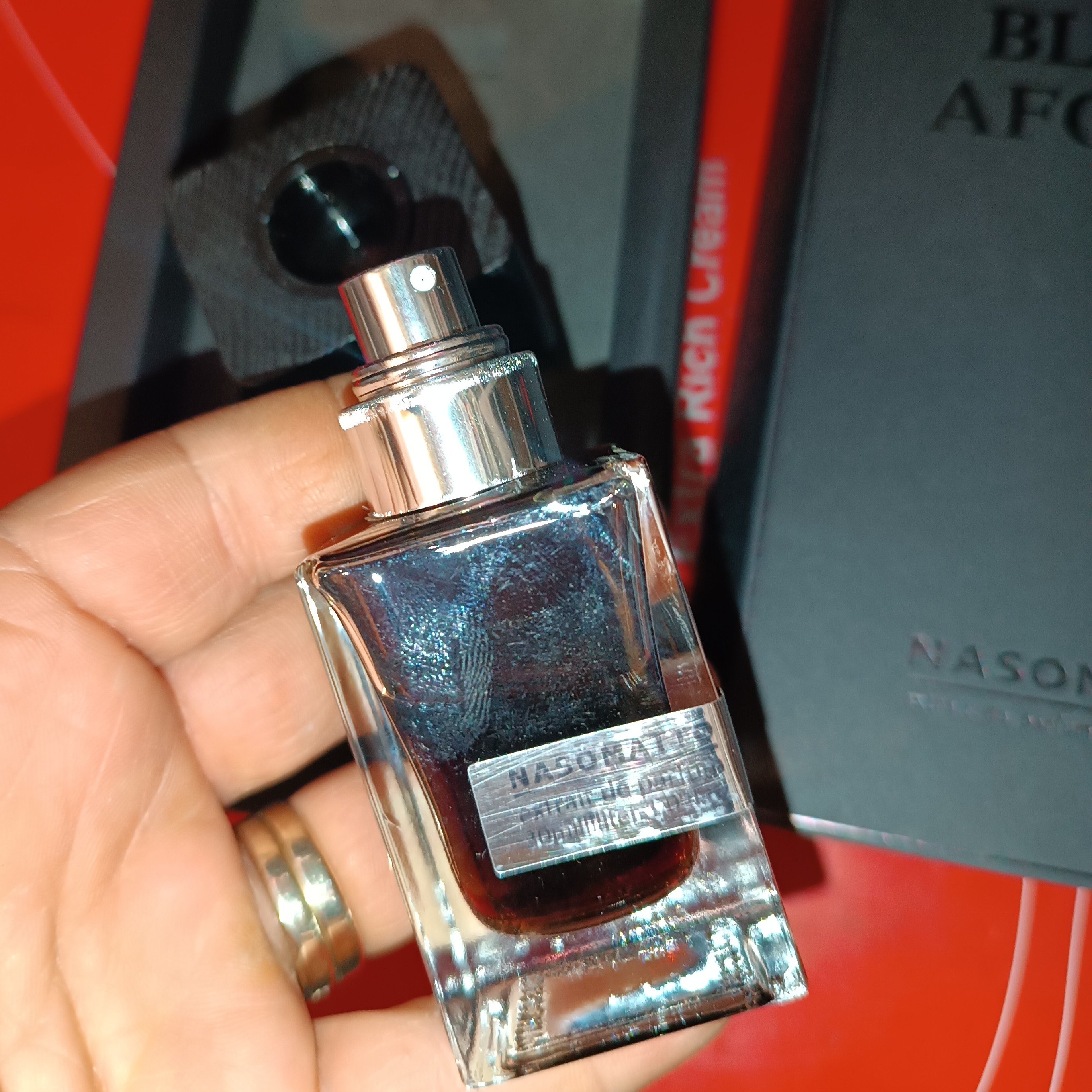 ادکلن بلک افغان ناسوماتو black afgano nasomatto عطر بلک افغان Back Afgano رایحه بلک افگان اودکلن بلک افقان عطر افگان