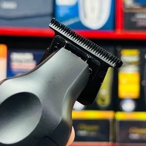 ماشین اصلاح صفر زن صفرزن خط زن خطزن ضدآب فیلیپس 3 سرعته 7000 مدل 5686..