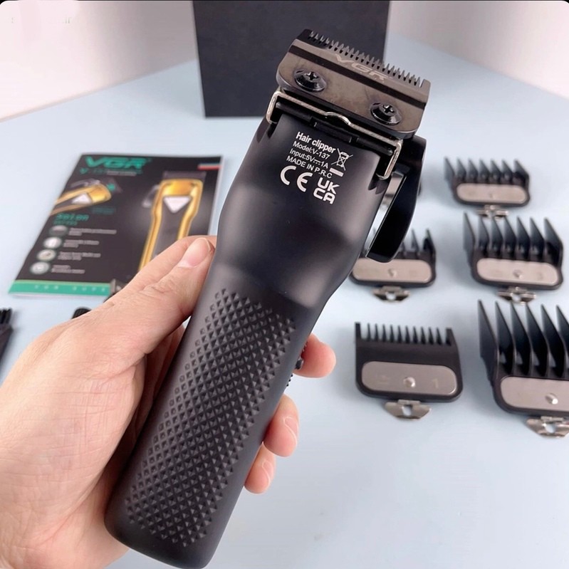 ماشین اصلاح وی جی ار مدل vgr v 137 بسیار پر قدرت و با کیفیت اصلی