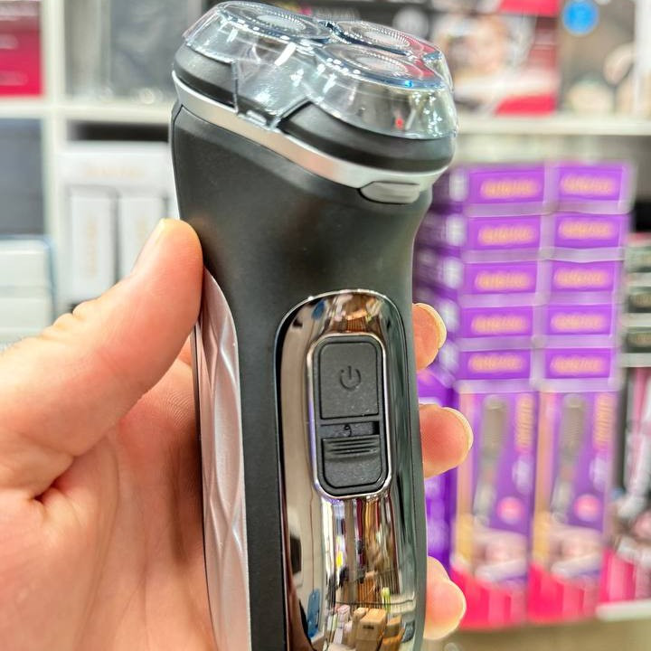 ریش تراش سه تیغ فیلیپس philips مدل AT899..