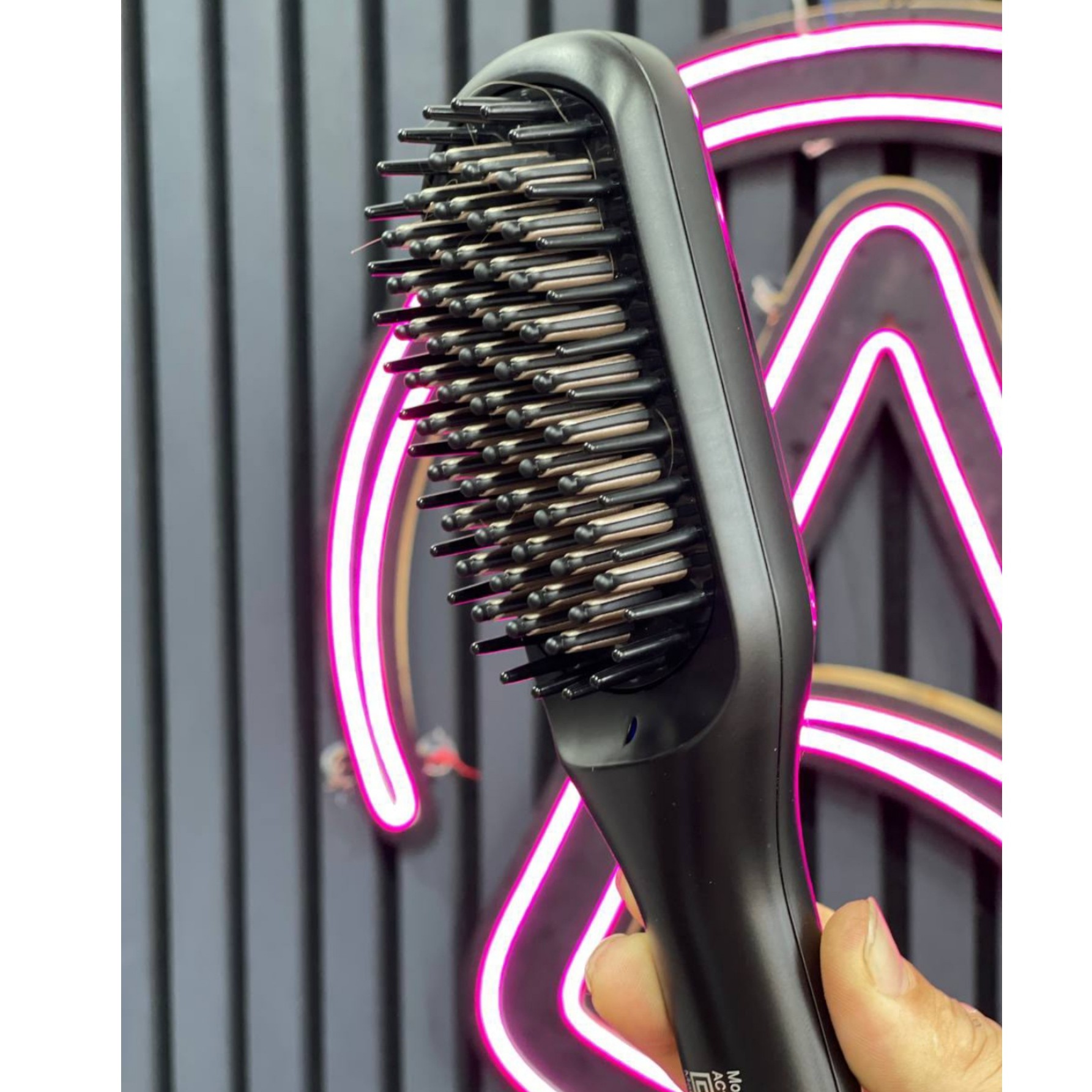 برس حرارتی حرفه ای انزو 980درجه گرمایش دانه سرامیک صفحه نمایش دیجیتالی قابلیت تنظیم دما سیم چرخشی 360 جنس سالنی و اصلی