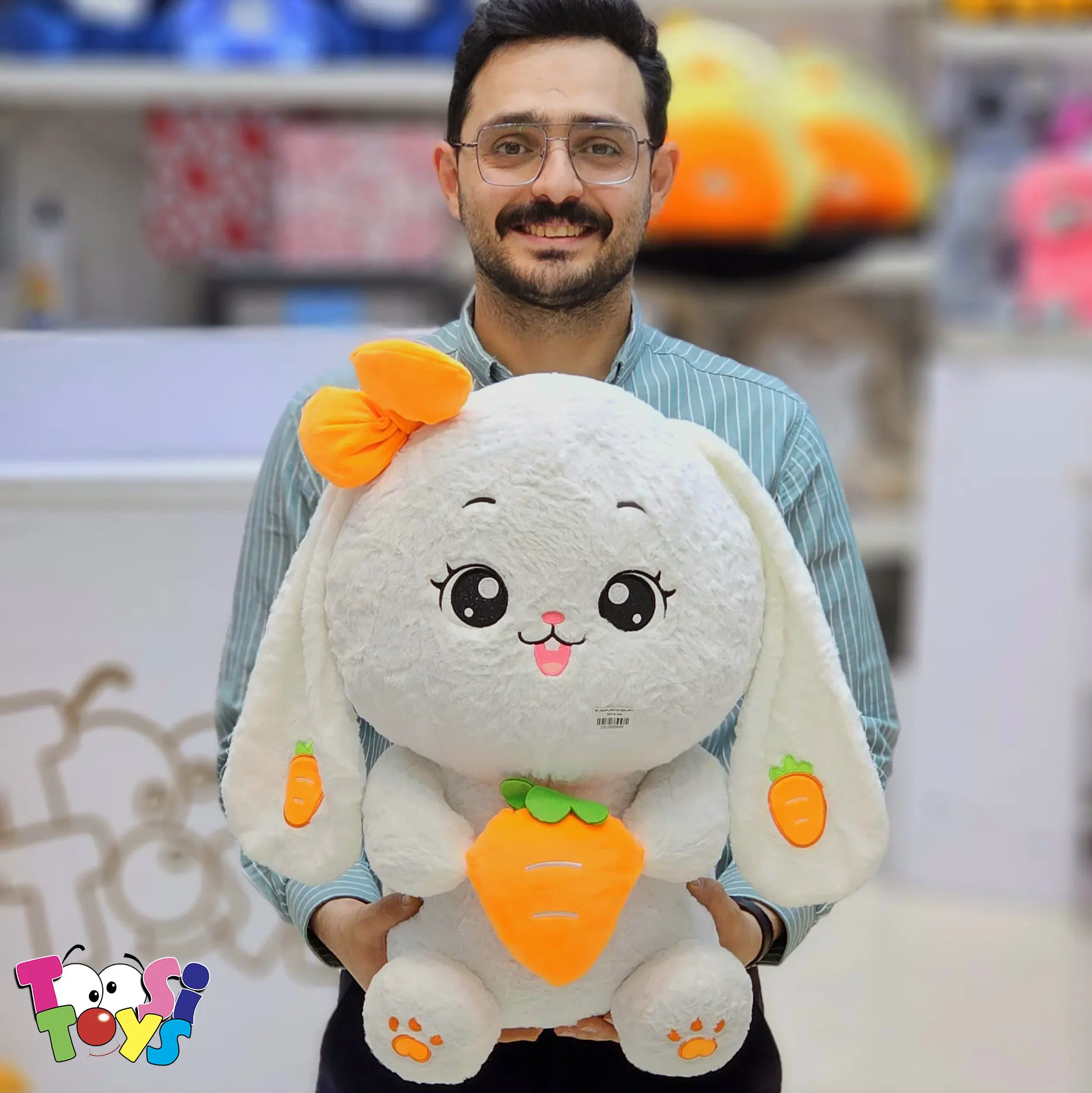 عروسک خرگوش هویج و توت فرنگی