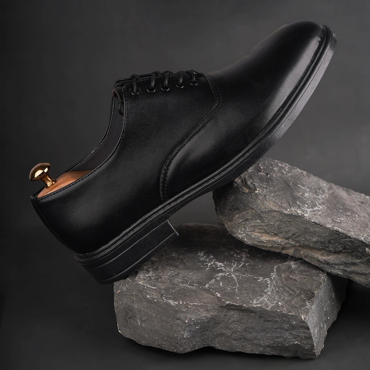 کفش مجلسی پسرانه مدل بندی رنگ مشکی (پس کرایه)