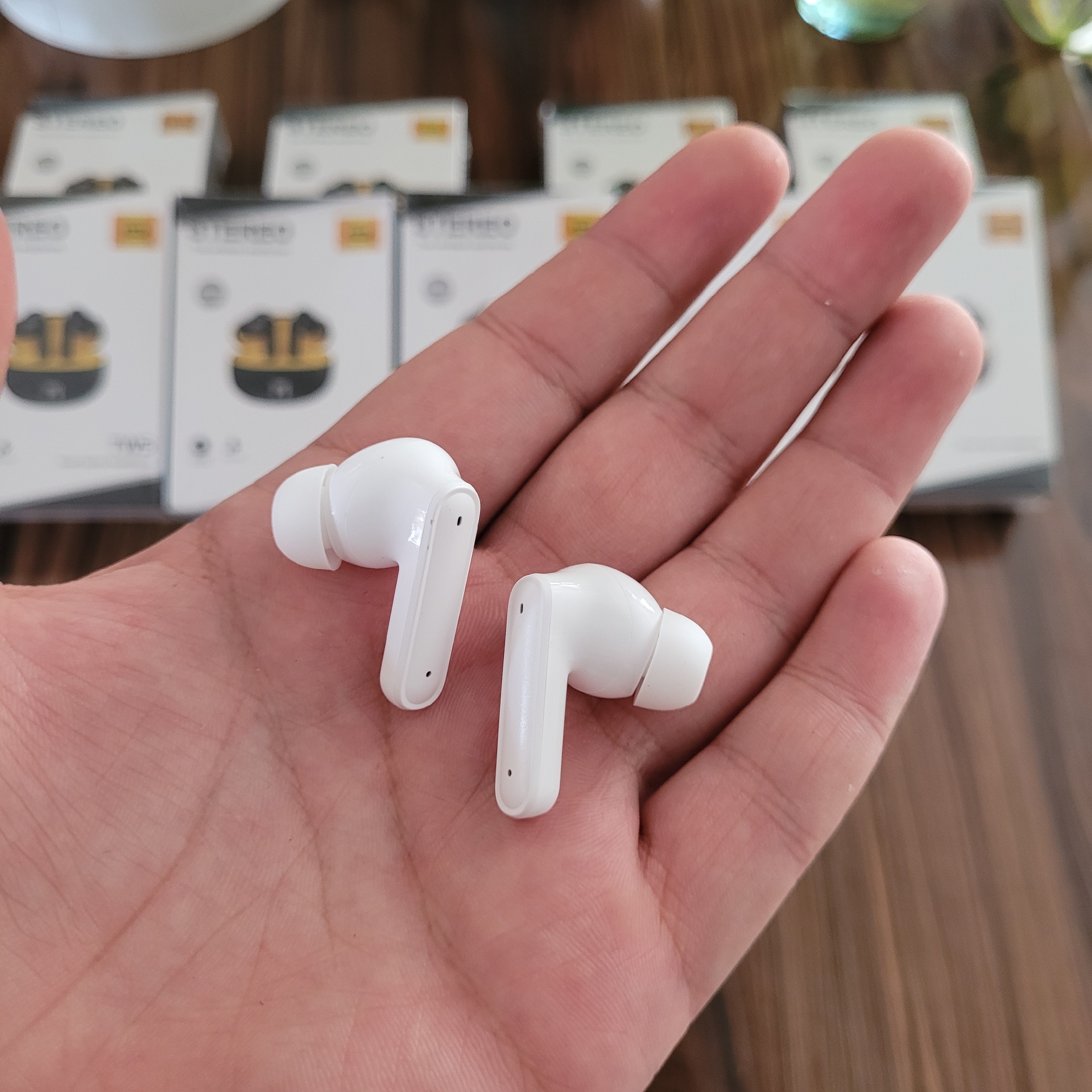 ایرپاد STEREO ضدآب پاوربانک دار کیفیت درجه یک بلوتوث نسخه5/3 صحفه نمایش دار ارسال فوری ایکس