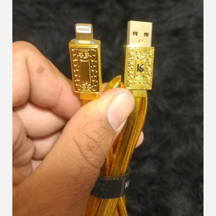 کابل شارژر لایتینگ آیفونی جنس خوب رنگ طلایی 2/4 آمپر فست شارژ رنگ شیک پرفروش باحداقل سود ایکس